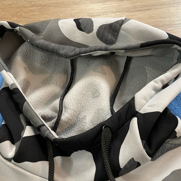 Pullover - Picture 3 of 5